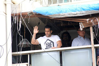 Salman Khan celebrates Eid with his family