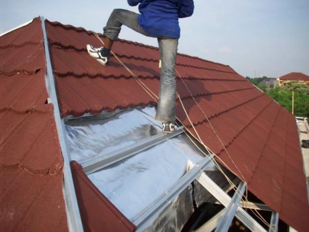 Cara Terbaik Memasang Genteng  Metal