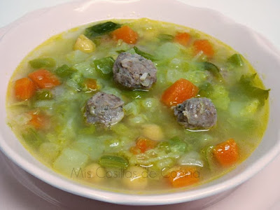 http://www.miscosillasdecocina.com/2013/12/sopa-de-verduras-con-garbanzos-y.htm