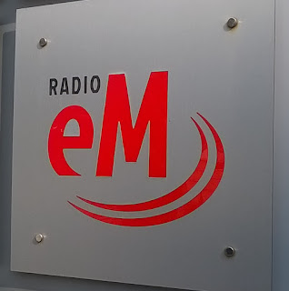 http://radioem.pl/