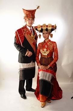 7 Pakaian Adat dari Sumatera Utara Ini Wajib Kamu Ketahui 