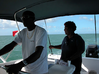 Marie-Laure et Jean-Luc, sur leur bateau