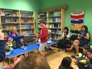 Presentación del libro de relatos de los estudiantes del colegio El pilar