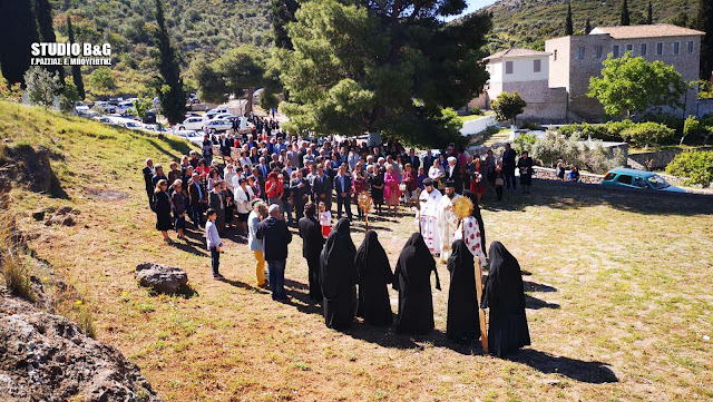 Η εορτή της Ζωοδόχου Πηγής στο Βυζαντινό μοναστήρι της Αγίας Μονής στο Ναύπλιο (βίντεο)