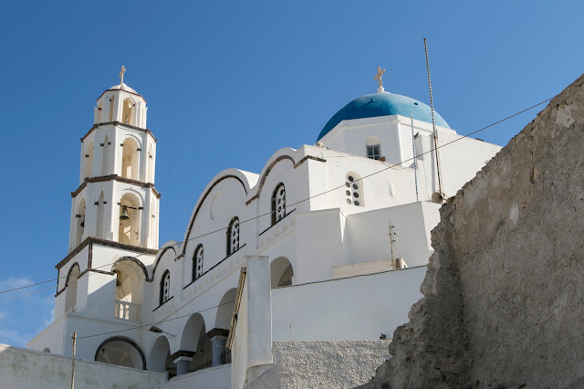 Chiesa a Pyrgos-Santorini