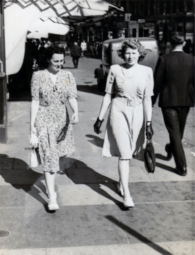 1940S Street Fashion 20 -35 Vintage Photos That Defined Street Fashion In The 1940S