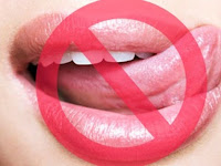 Cara Menghilangkan Bibir Pecah Pecah Secara Alami