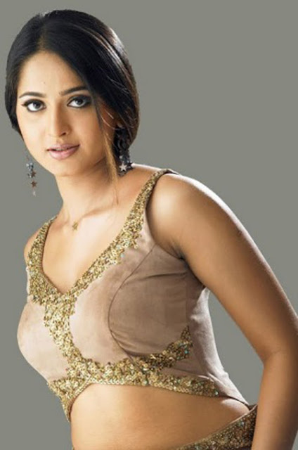 Anushka-cool-hot-wallpapers