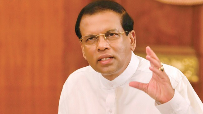 பாராளுமன்றத்தில் என் மீதும் அடி ...