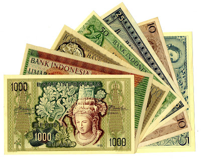  dan uang pertama yang dikeluarkan yakni seri kebudayaan 6. Uang Pertama Bank Indonesia