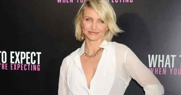"Back To Action" .. A new movie by Hollywood star Cameron Diaz Years after announcing her retirement from acting, Cameron Diaz decided to return to the big screen in the upcoming action comedy "Back To Action", to meet again with actor Jamie Foxx in his fifth movie for Netflix.