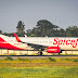 SpiceJet Boeing 737-8AS departing from Kolkata 2 hrs late