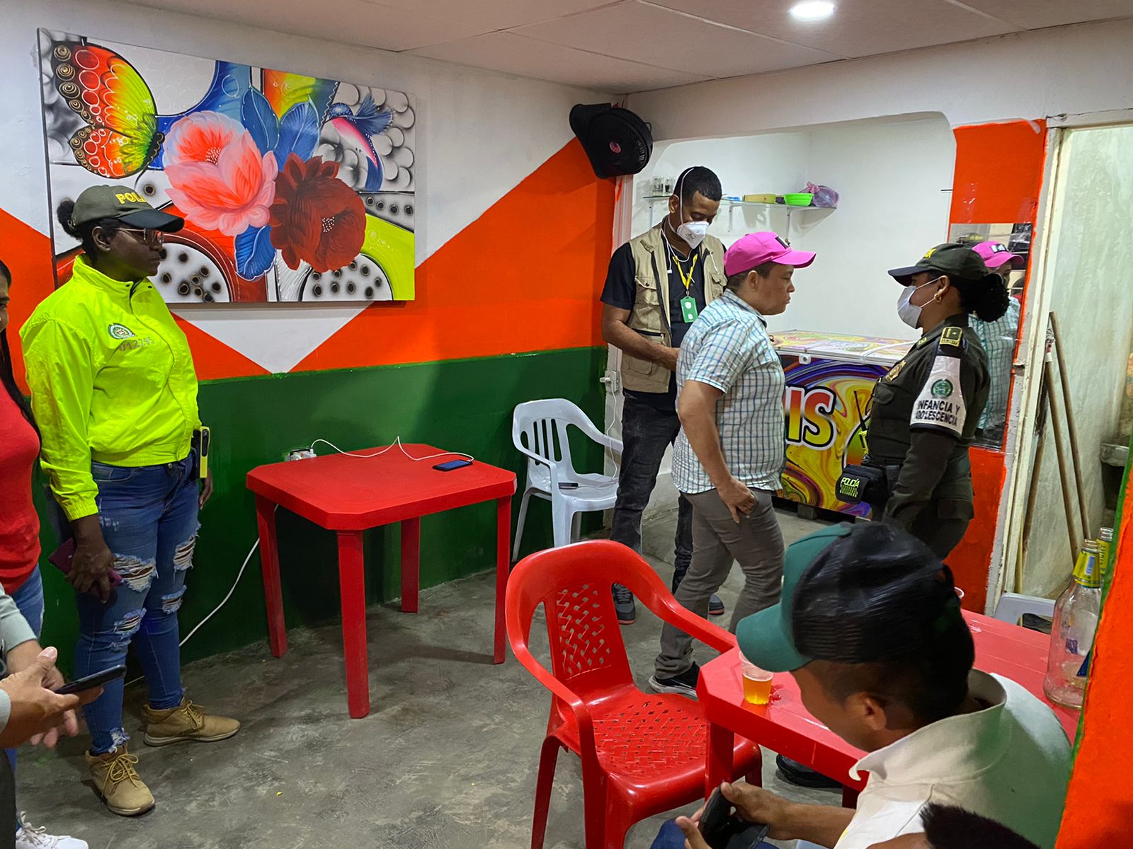 https://www.notasrosas.com/'Apaga La Pólvora. Enciende Sonrisas': campaña que realiza en diciembre, el Departamento de Policía Guajira