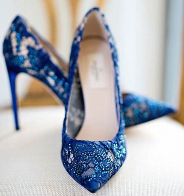 Welche Schuhe Zu Blauem Kleid