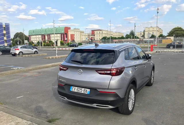 Opel grandlandx front Rear