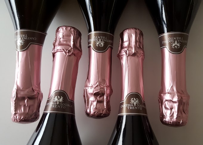 ZELL TRENTO DOC METODO CLASSICO BRUT IN ANTEPRIMA A VINITALY NELLA VESTE ROSÈ 