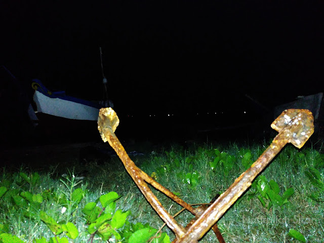 Menjelang subuh di pantai kartini Jepara