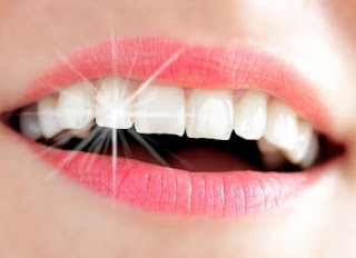 Thoát khỏi sâu răng, vàng răng chỉ trọng một tuần