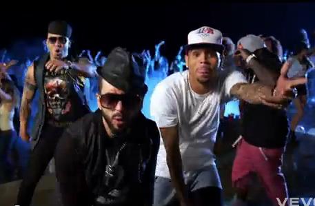 Feat Chris Brown on Wisin   Yandel Ft  Chris Brown Y T Pain     Algo Me Gusta De Ti