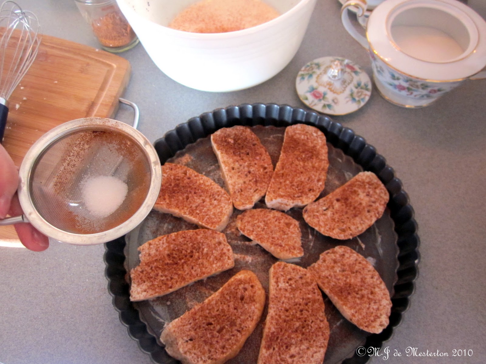 traditional bathroom photos The method and ingredients for making baked cinnamon toast are simple,