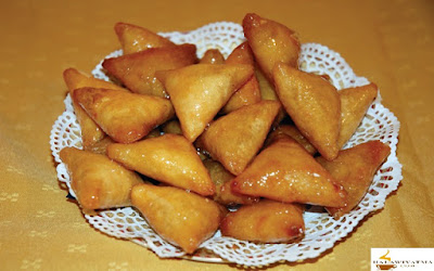 بريوات باللوز