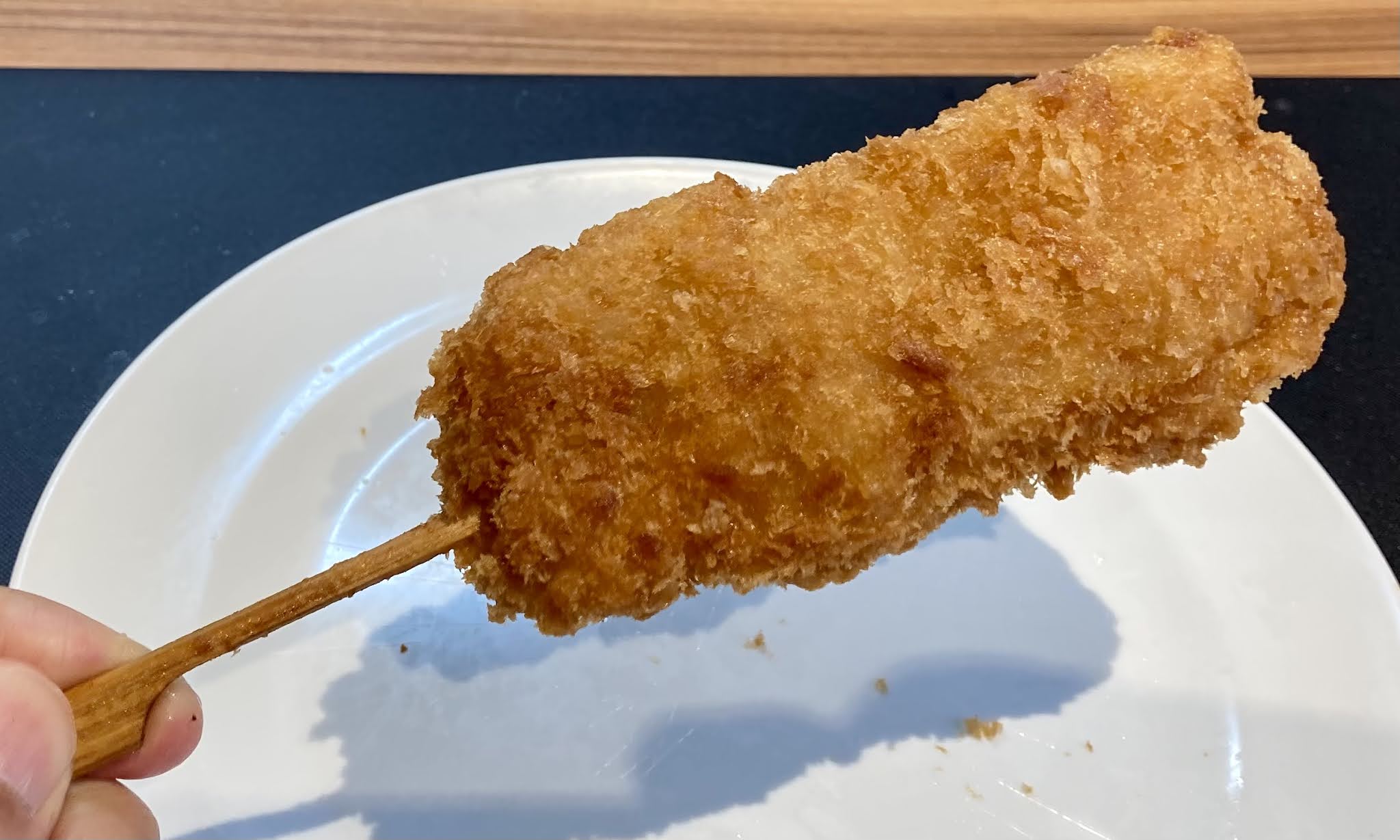実食 大きな豚串カツ ローソン レビュー カロリー糖質は コンビニ調査部 ホットスナック コンビニ サラリーマン総研 最新コンビニグルメがわかるブログ