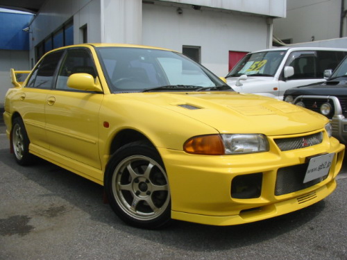 Nice Yellow Mitsubishi Evo 3