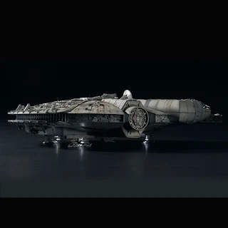 PERFECT GRADE 1/72 Millennium Falcon [ Star Wars: A New Hope ], Bandai