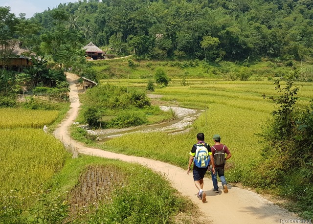 Hike From Ban Hieu village to Kho Muong in Pu Luong Nature Reserve