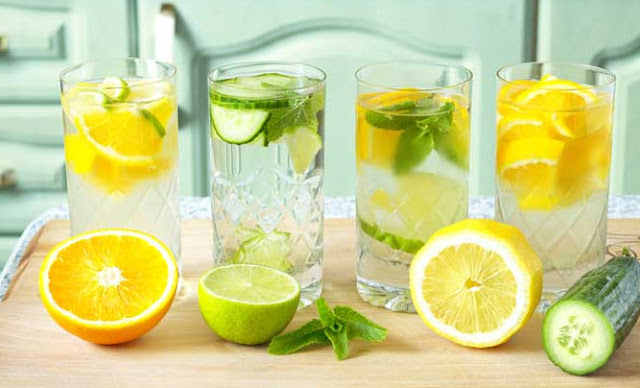 Minuman menyegarkan dan sehat infused water