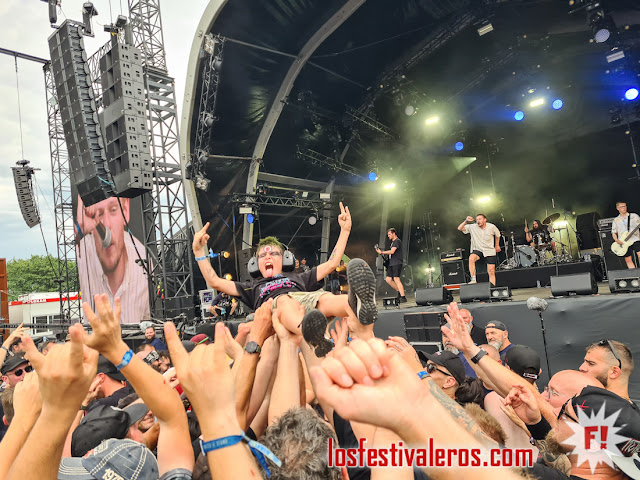 Pequeños metaleros en Hellfest