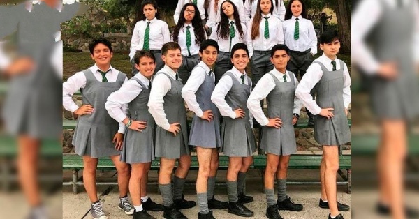 INSÓLITO: Congreso de México aprueba uso de uniforme «neutro» para el «libre desarrollo de su personalidad»