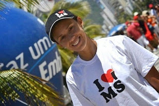 Talita no Rainha da Praia 2012 vestindo I LOVE MS