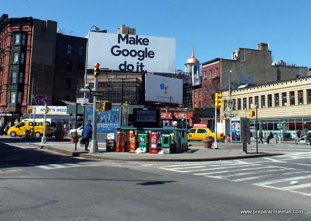 cruce de calles por Nueva York