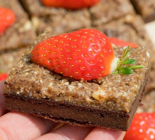 QUINOA CHOCOLATE BROWNIE – 4 INGREDIENTS RECIPE #fooddiet #glutenfree