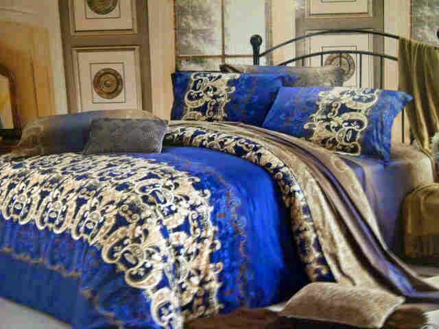 Sprei Jepang Motif Ukir Biru