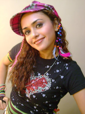 Sexy Pics of Marathi Actress Amruta Khanvilkar