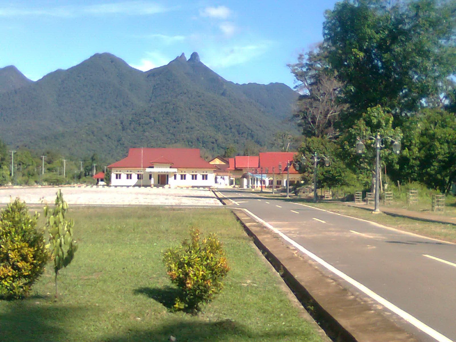 PARIWISATA LINGGA ,DABOSINGKEP: Foto Kantor Bupati Daik Lingga