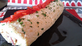 Receta del brazo gitano relleno de atún y queso ahumado