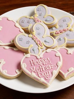   Give mom these organic "Love You Mom" cookies and maybe she will share