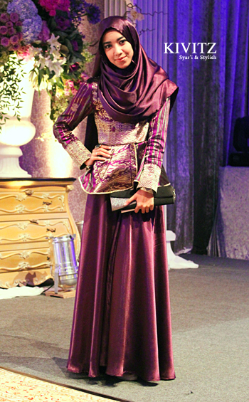 Fashion Muslim Nuansa Etnik dengan Songket  Tutorial Hijab