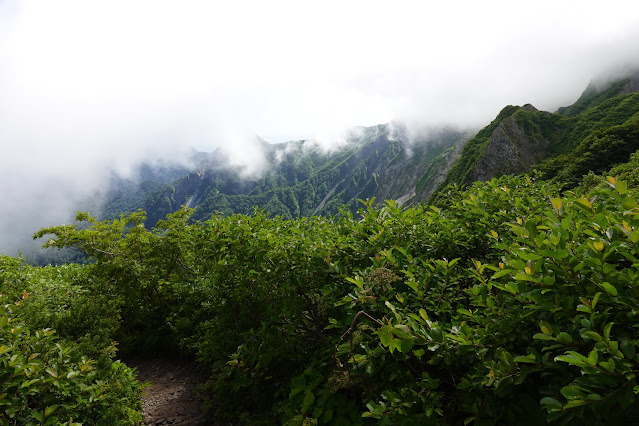 鳥取県西伯郡大山町大山　夏山登山道