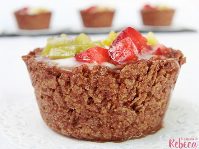 Tartaletas de teff con yogur y fruta