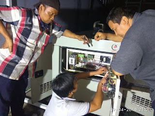 Melayani service genset