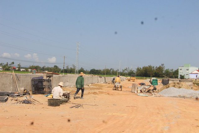Nhà thầu tháo chạy khỏi 14 dự án ở Tam Kỳ: Đổ nợ, làm không nổi - Ảnh <a href=