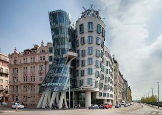 10 Weird, Strangest and Wonderful Buildings