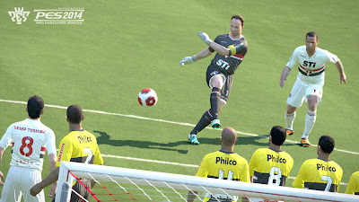 Pro Evolution Soccer 2014 PC Game Image 4