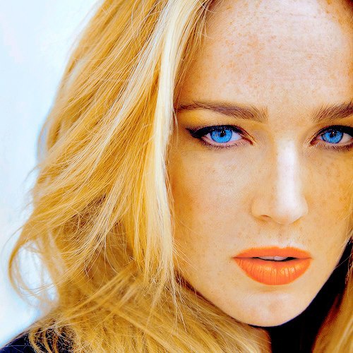 Caity Lotz Profile Pics Dp Images