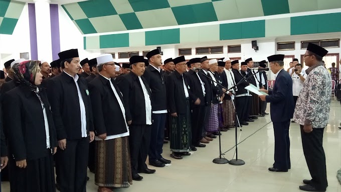  KH Ues Nawawi Kembali Jabat Ketua MUI