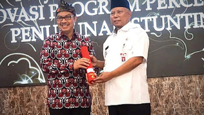 Bupati Lombok Timur Dapat Penghargaan Manggala Karya Kencana, Apa Itu?